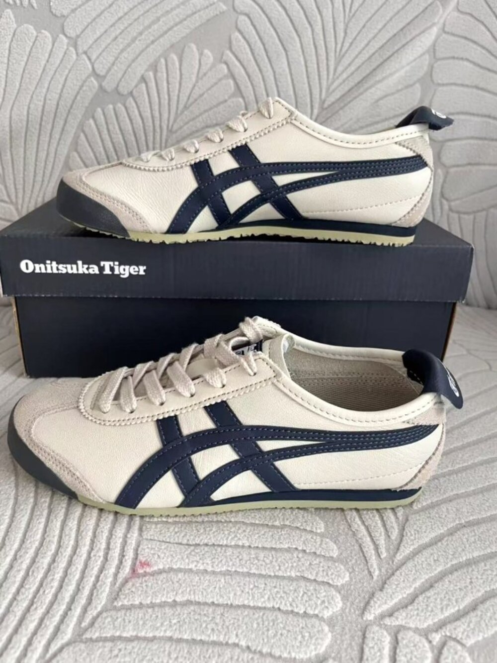 Onitsuka Tiger MEXICO 66 Black White Women’s Sneakers